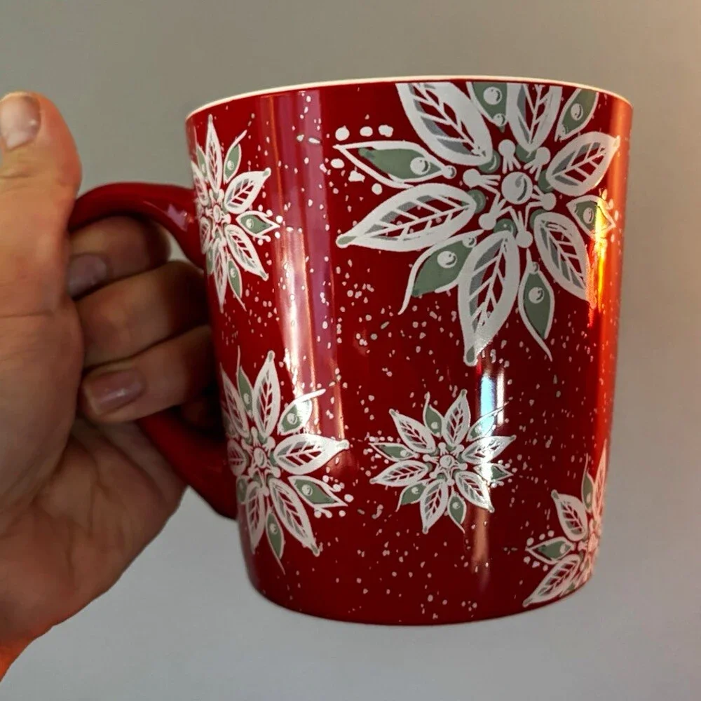 Starbucks Red/White Snowflake Ceramic Mug 18 fl oz Coffee & Tea 2020
